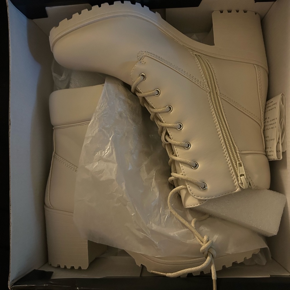 Lace Up Combat ankle boots - Picture 4 of 4